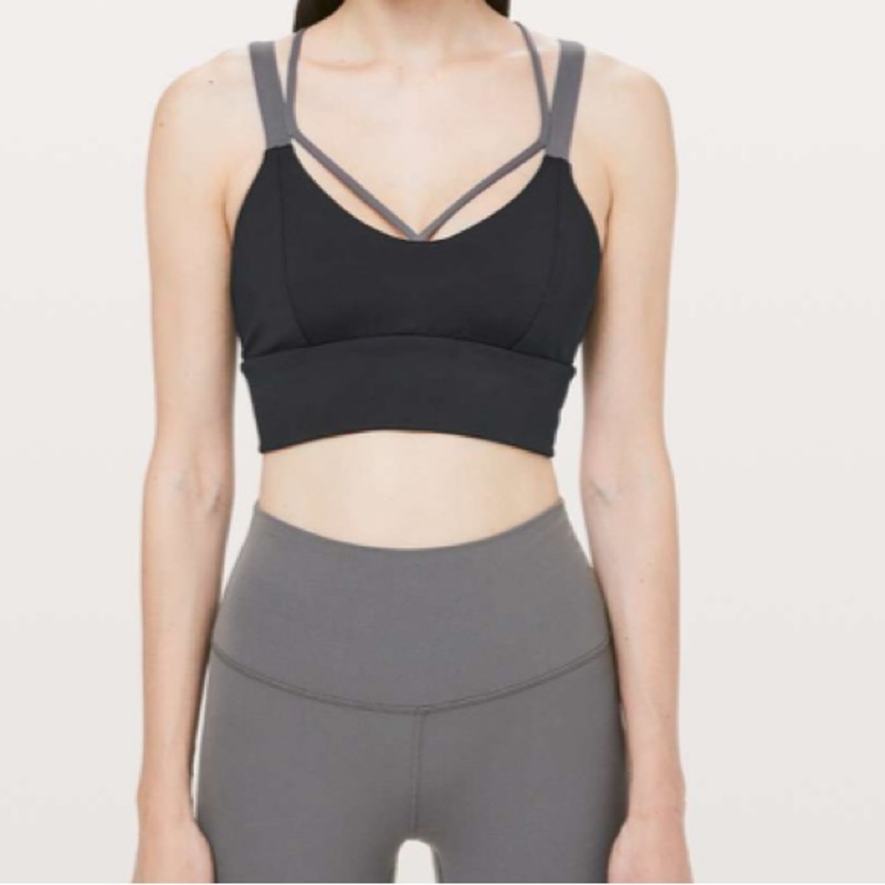Lululemon Pushing Limits Bra Light Support C/D Cup
In Black / Titanium | Size 12